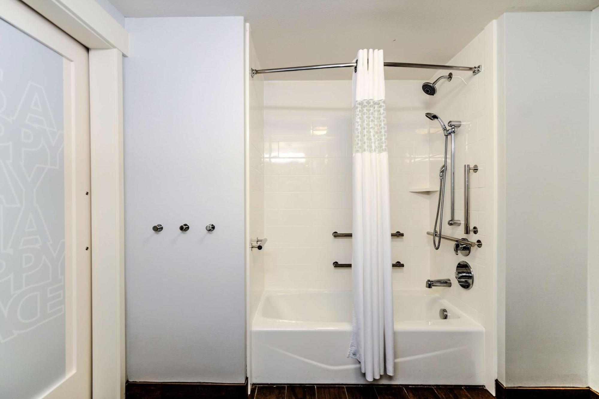 Hampton Inn Brighton Mi Eksteriør bilde