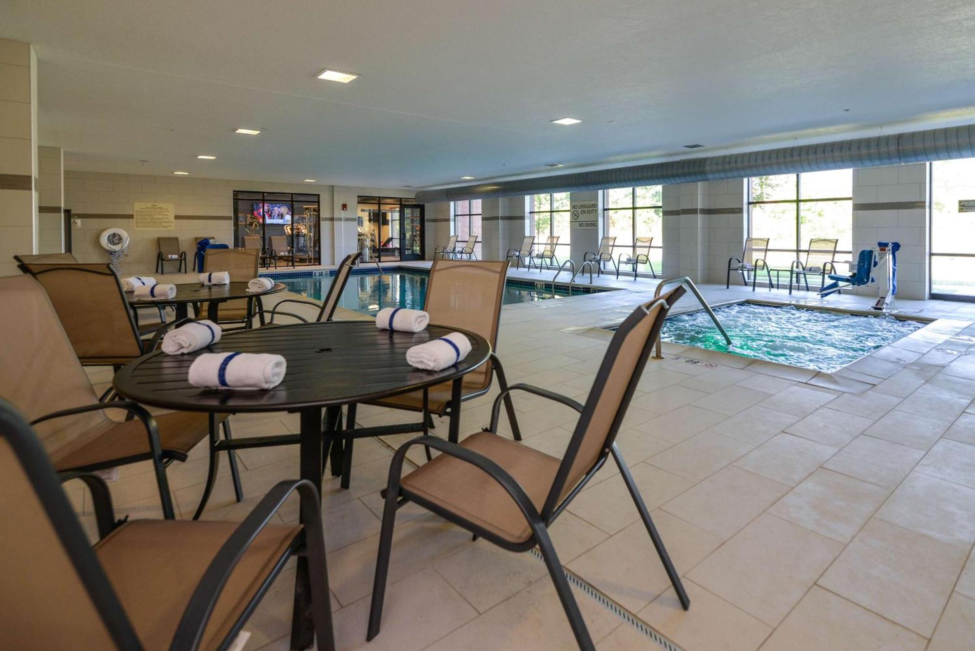 Hampton Inn Brighton Mi Eksteriør bilde