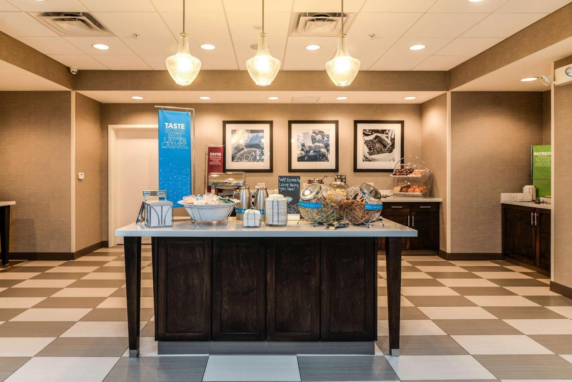Hampton Inn Brighton Mi Eksteriør bilde
